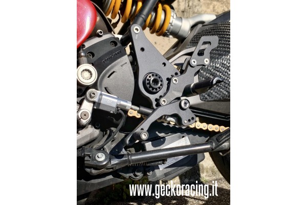 Pedane ricambi freno Ducati SuperSport 939